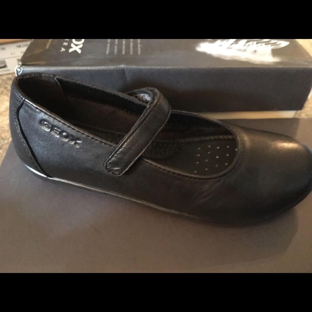 NWT Geox Black Leather Ballerina Mary Jane 10.5